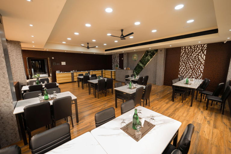 Banquet hall 5, Sivashree Residency, Tiruvannamalai