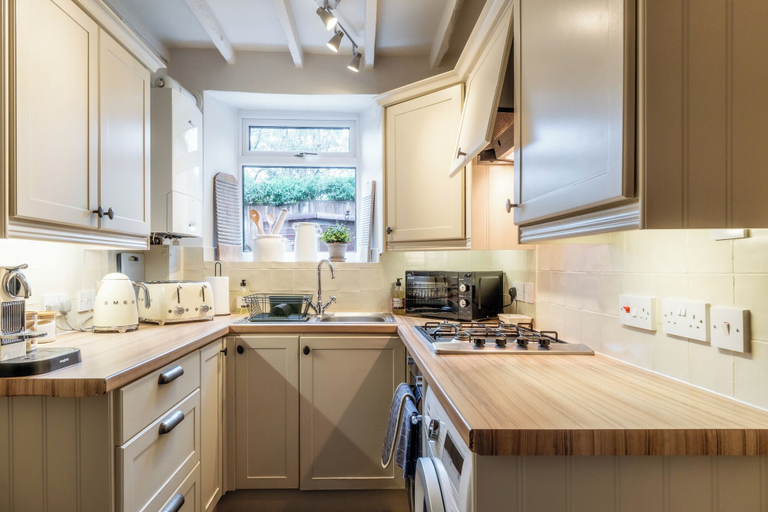 Private kitchen 2, Beautiful 2 BD Cottage in the Cotswolds, Gloucestershire