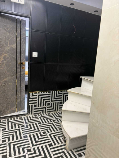 Others 5, Hotel Qamar, Mumbai City
