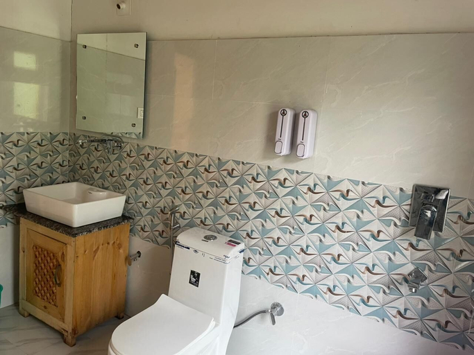 Bathroom 3, Hunder Residency, Leh
