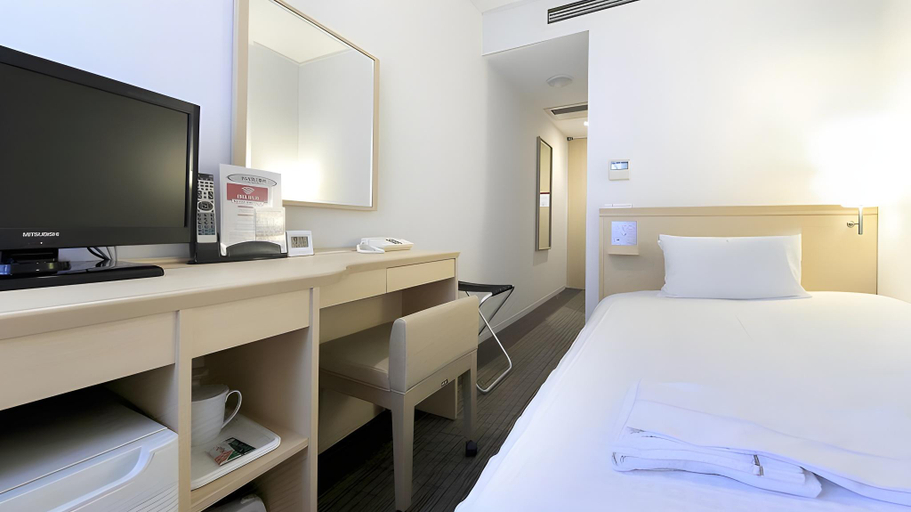 Bedroom 2, Koriyama City Hotel, Kōriyama