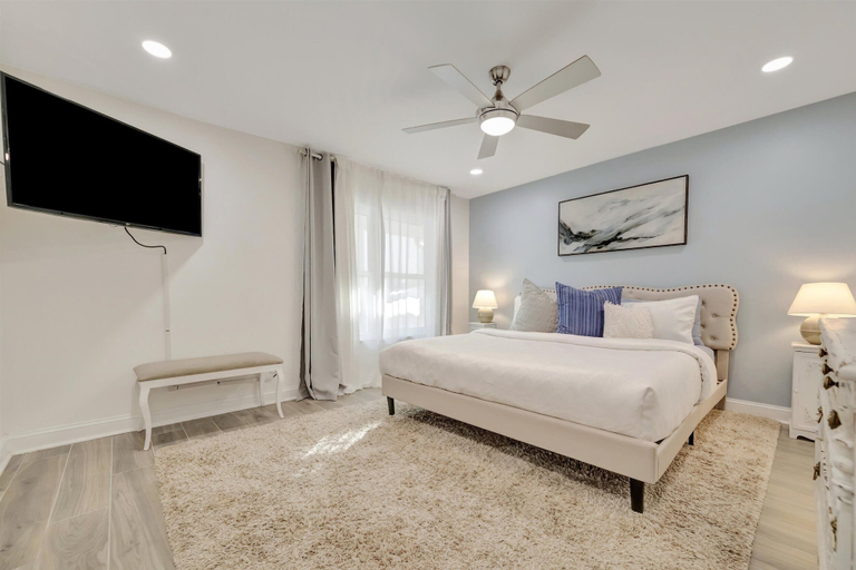 Room 1, IRB Cypress & Sun, Pinellas