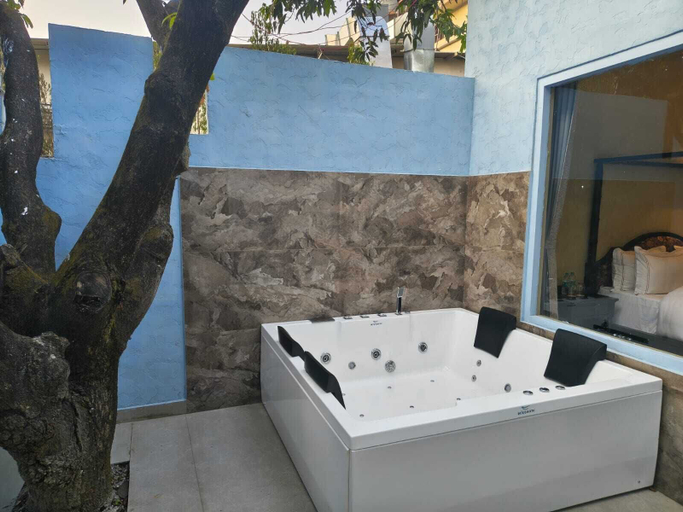 Bathroom 5, Bel-La Monde Riverside - Jim Corbett, Nainital