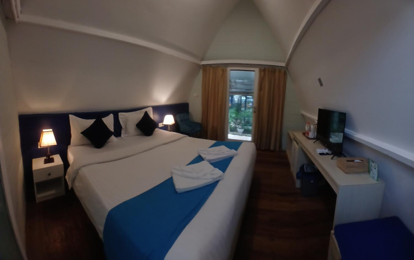 Bedroom 4, Cose Beach Hotel, Lombok