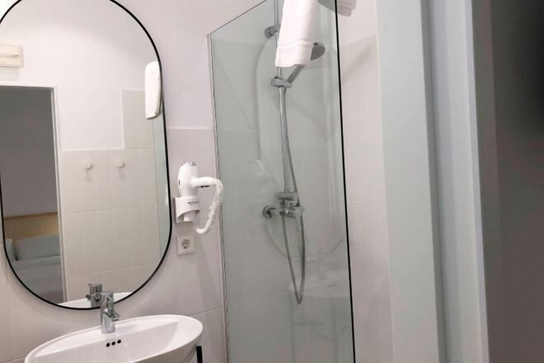 Bathroom 4, THE MO HOUSE Sant Pere Barcelona, Barcelona