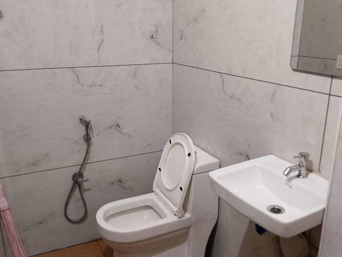 Bathroom 3, Azure Homestay, Ernakulam