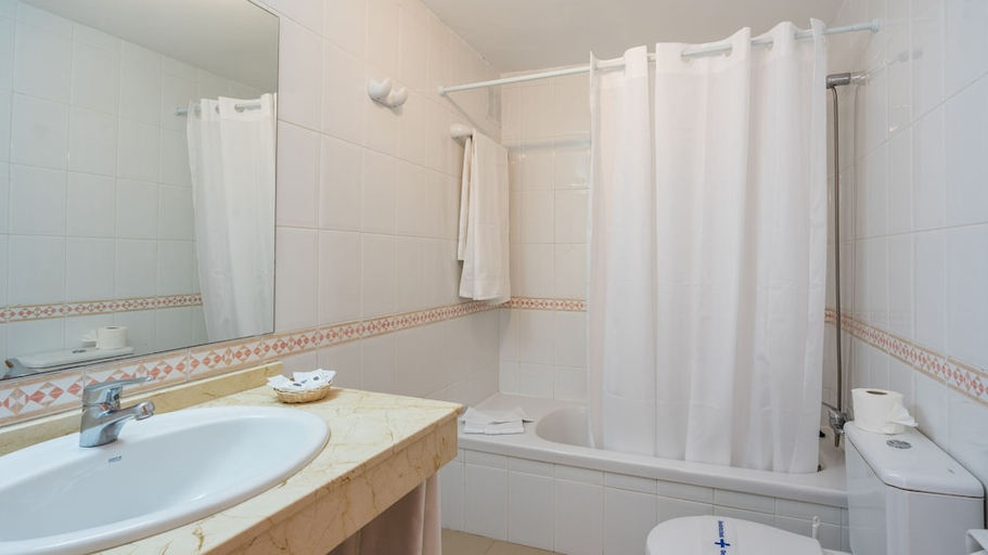Bathroom 3, BLUE SEA COSTA TEGUISE GARDENS, Las Palmas