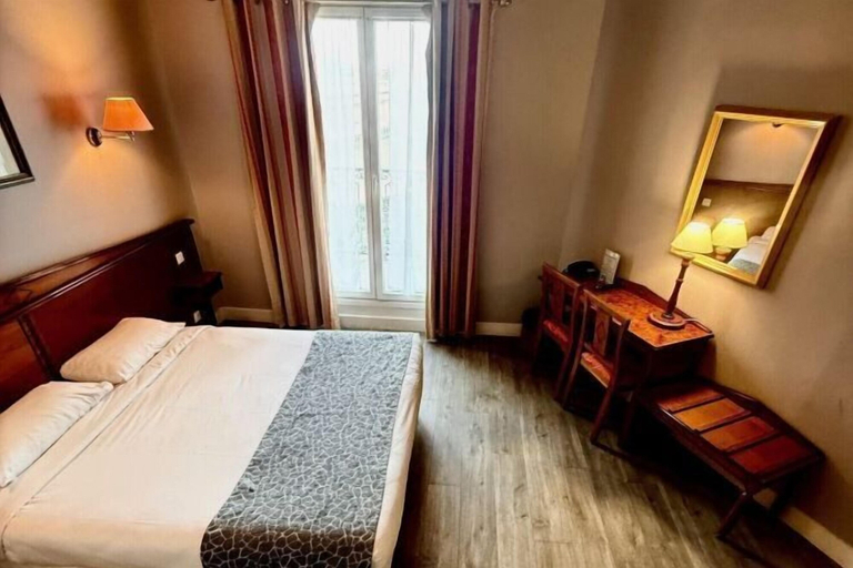 Bedroom 3, Hotel Richmond Gare du Nord, Paris
