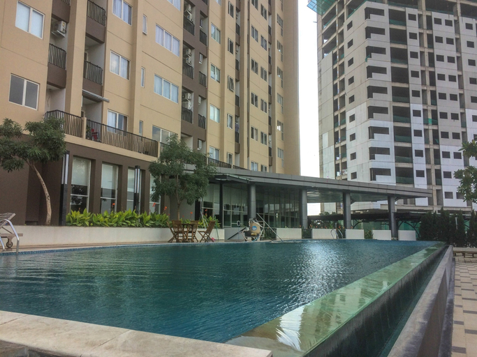 Others 3, Modern Style The Oasis Studio Apartment with Comfortable Sofa By Travelio, Cikarang