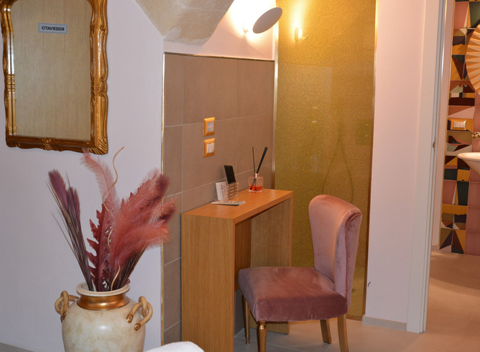 Room 5, LOVELY & CHIC ROOMS NEI SASSI, Matera