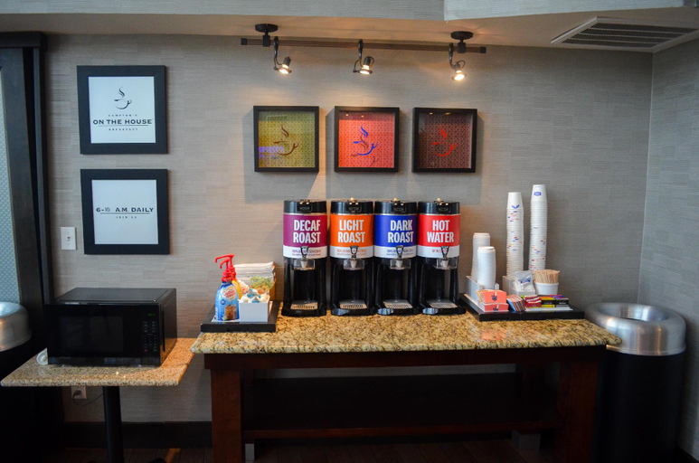 Food & Drinks 4, Hampton Inn & Suites Flagstaff-West/NAU, Coconino