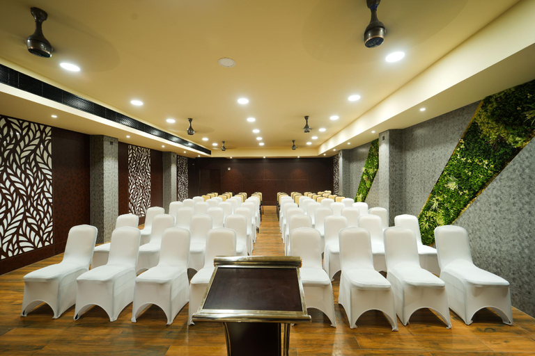 Banquet hall 4, Sivashree Residency, Tiruvannamalai