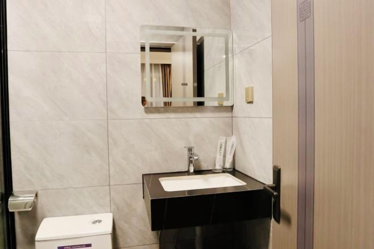 Bathroom 3, Xinghe Business Hotel, Shanwei