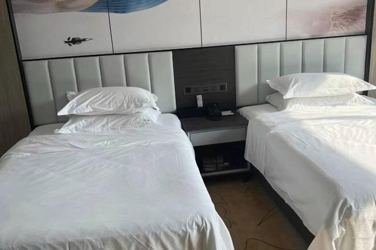Bedroom 3, Ruipo Hotel, Xiantao