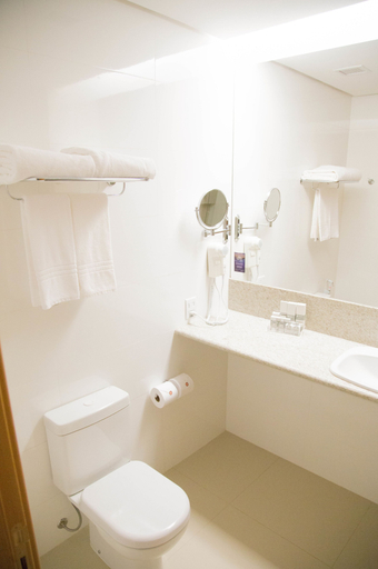 Bathroom 4, Intercity Montes Claros, Montes Claros