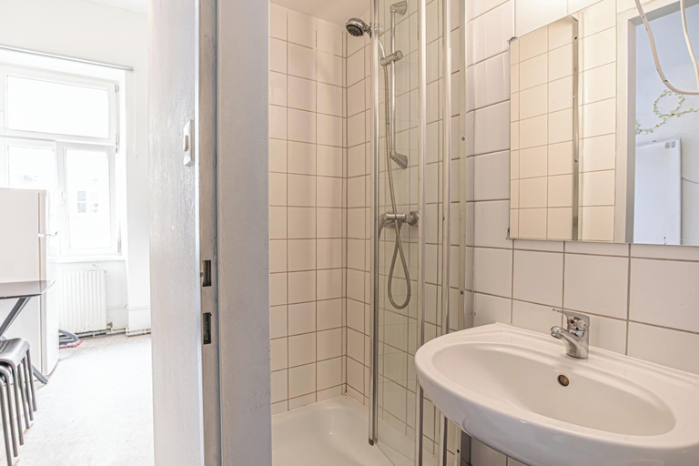 Bathroom 4, Bright Modern Apt Danube Canal Area, Wien
