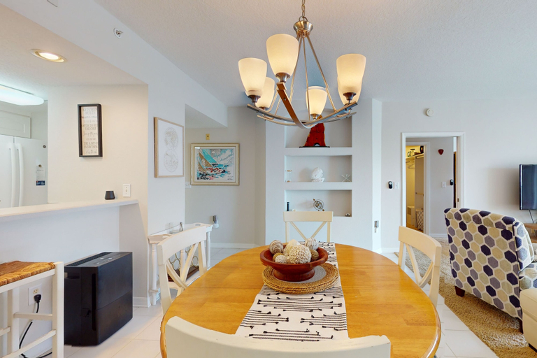 Interior 2, Oceanwalk 1-405, Volusia