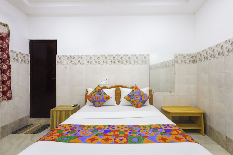Room 4, Via Neverland Residency, Kancheepuram