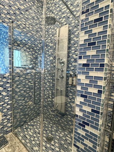 Bathroom 3, Palazzo Sant'Elena, Foggia