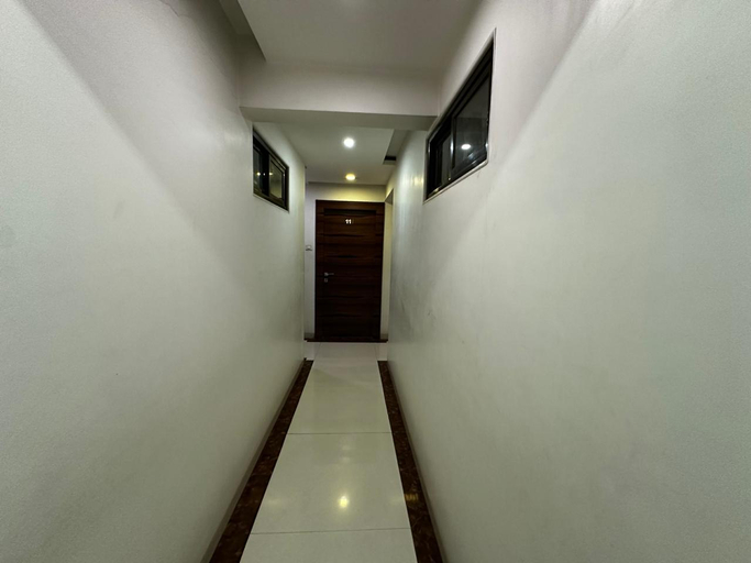 Others 5, Hotel Fantacee, Thane
