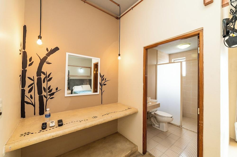 Bathroom 2, Hotel Om Huatulco, Dist. Pochutla