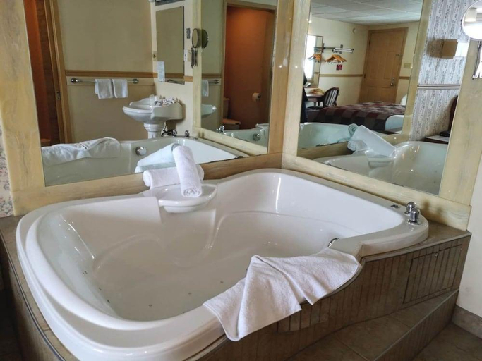 Bathroom 4, Hotel Motel La Marquise, La Région-Sherbrookoise