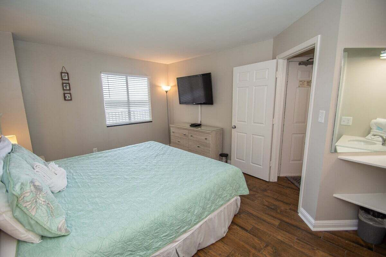Interior 3, Ocean Forest 1202, Horry