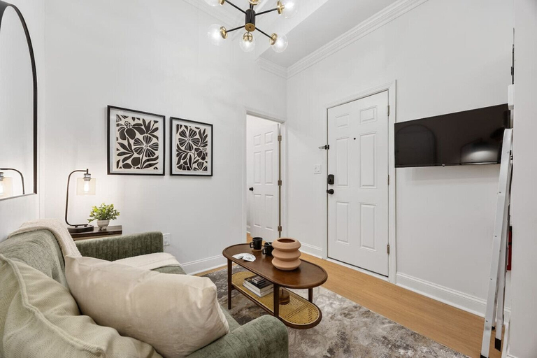 Interior 5, 2BR 2BA in Historic Brownstone Near Subway, New York