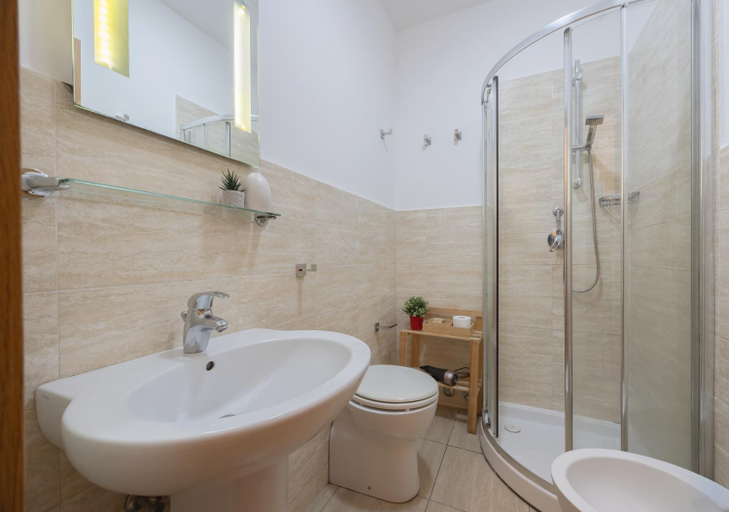 Bathroom 2, Accommodation Vaticano 84, Rome
