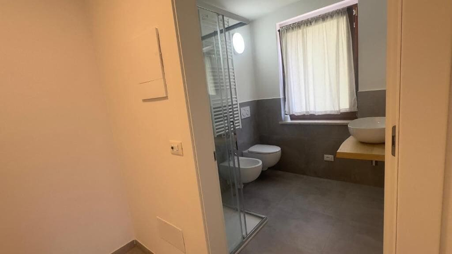 Bathroom 4, AI 7 NANI, Belluno