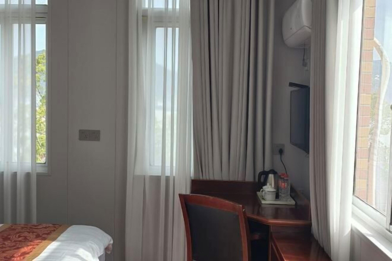 Bedroom 3, Huangjing Holiday Hotel