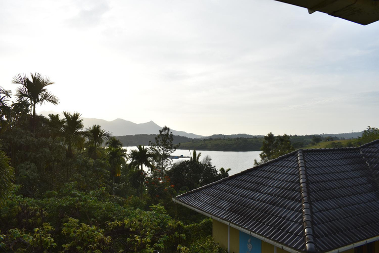 Others 5, Vista Del Lago, Wayanad