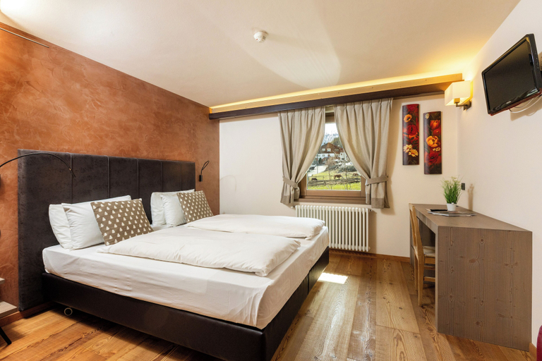 Bedroom 3, Cardo hotel, Sondrio