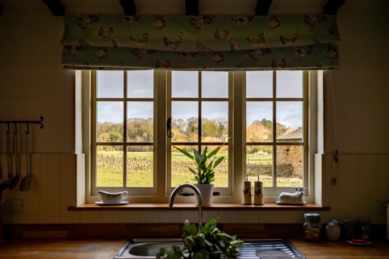 Room 2, Cosy Yew Tree Cottage with Scenic Field Views, North Yorkshire