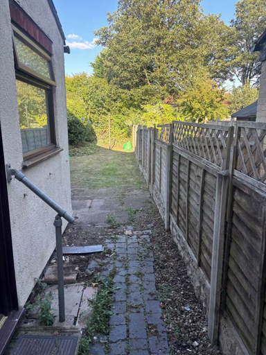 Property grounds 4, 2 Bed - Sleeps 4 - Garden - Free Parking, Wolverhampton
