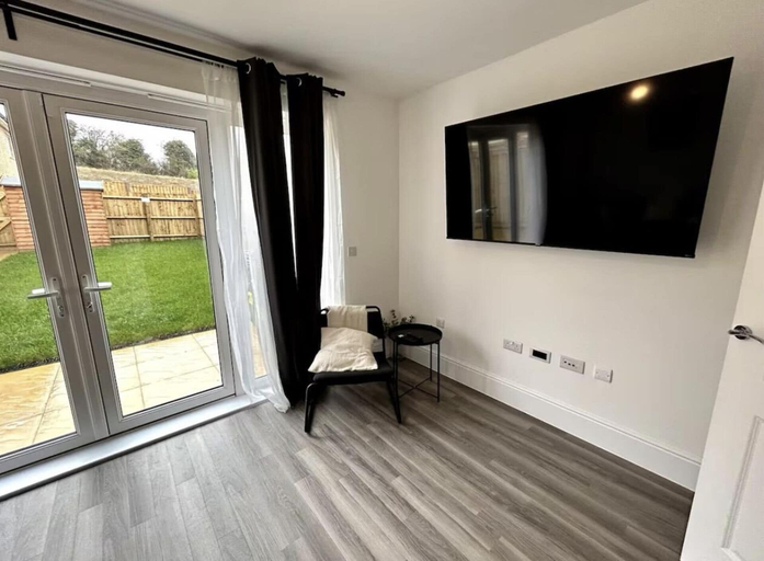 Interior, House - Sleeps 8 - Free Parking and Ps5, Kent