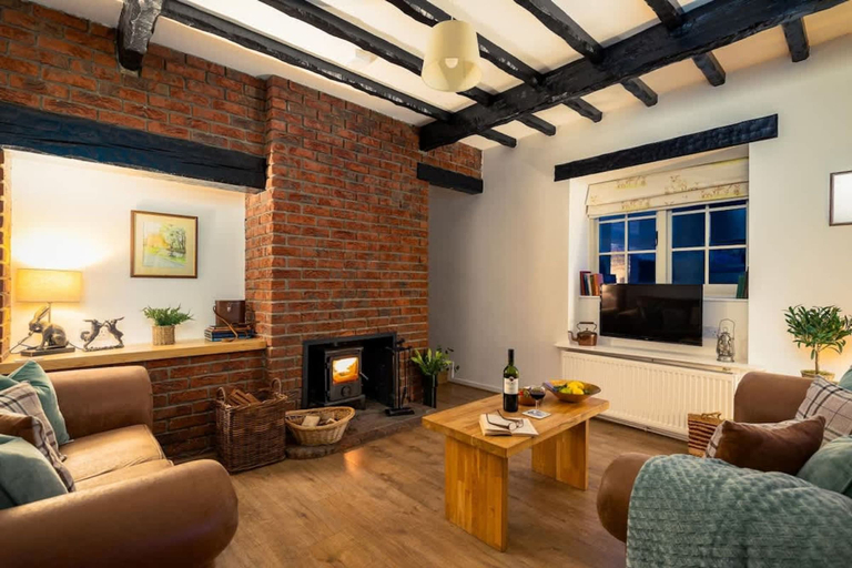 Room 3, Cosy Yew Tree Cottage with Scenic Field Views, North Yorkshire