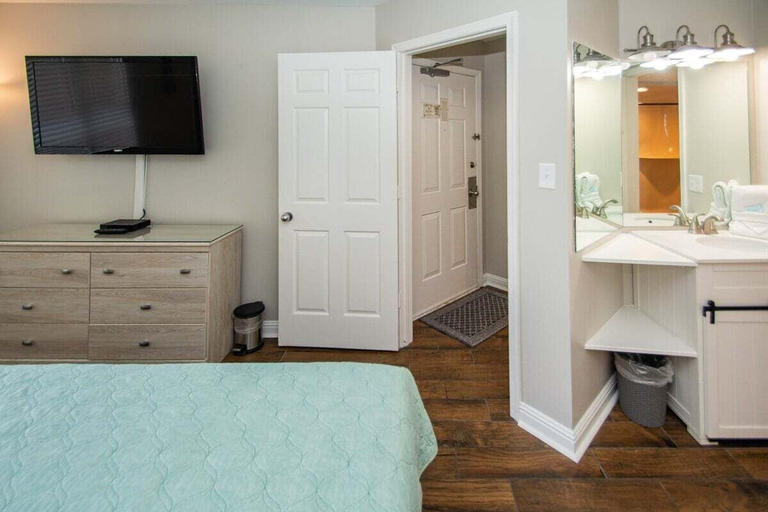 Interior 4, Ocean Forest 1202, Horry