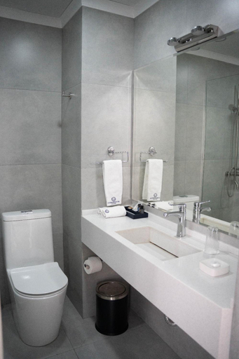 Bathroom 3, Cosmopolitan Hotel, Shymkent