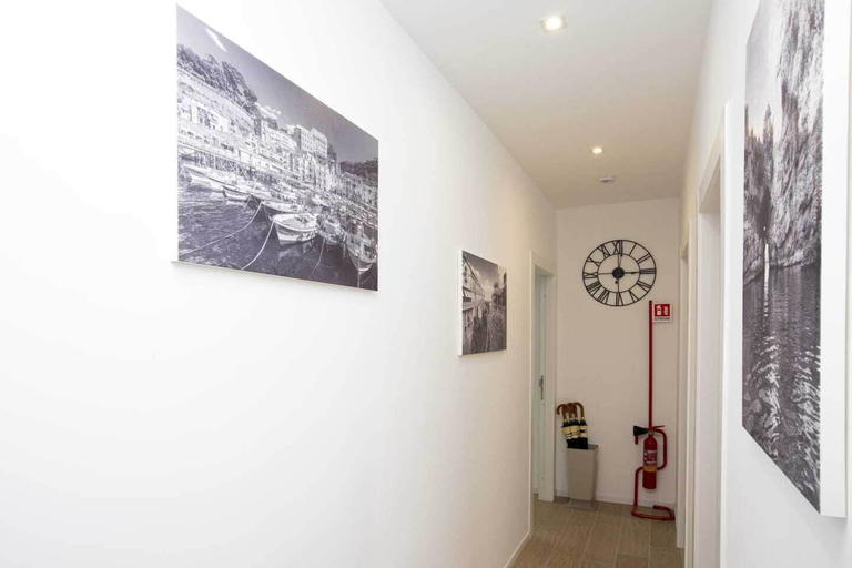 Interior 2, L'Arca di Noè, Napoli