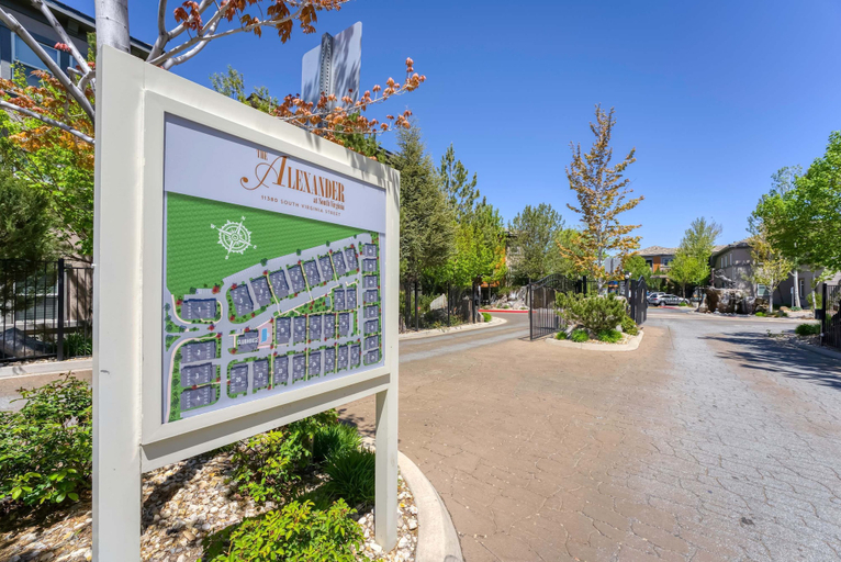 Room 3, New Luxurious 1BR Apartment Heated Pool Spa Sauna, Washoe