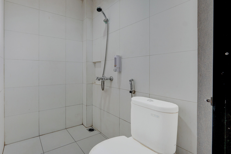 Bathroom, OYO 95119 Syariah Sm, Bogor