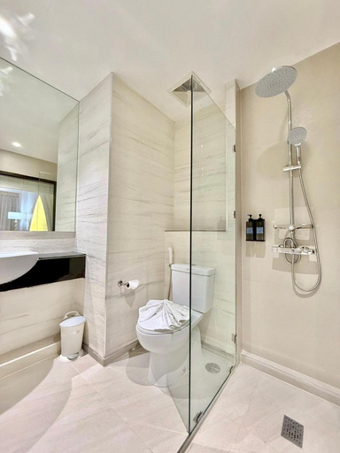 Bathroom 5, Phanomrungpuri Hotel, Nang Rong