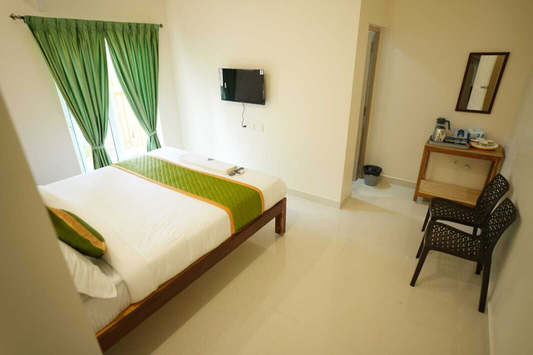 Room 5, Green Resort Pondicherry, Viluppuram