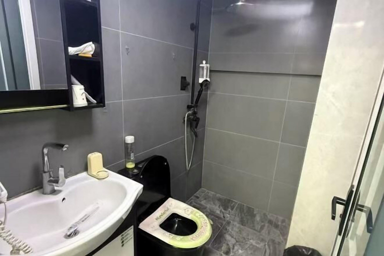 Bathroom 3, Kuaile Holiday Hotel, Lianyungang