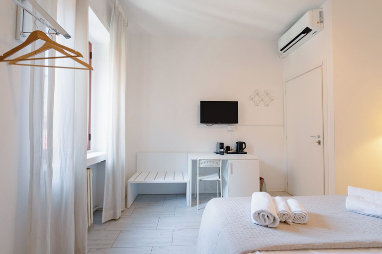 Room 5, CENTRALE BOLOGNA, Bologna