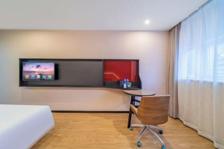 Bedroom 3, IU Hotel (Chongqing Yangjiaping Pedestrian Street Subway Station), Chongqing