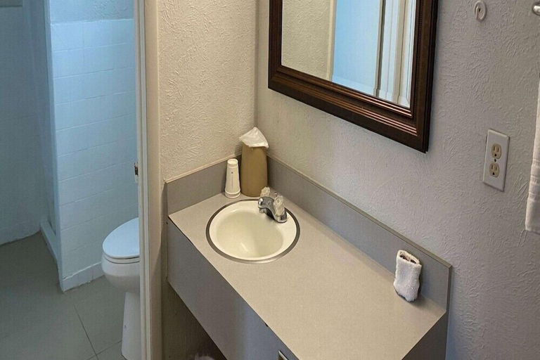 Bathroom 3, Super 8 by Wyndham Wells, Elko