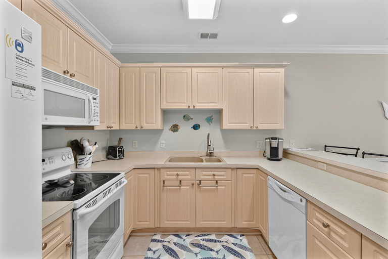 Interior 3, Magnolia Pointe Luster Leaf 4882-202, Horry