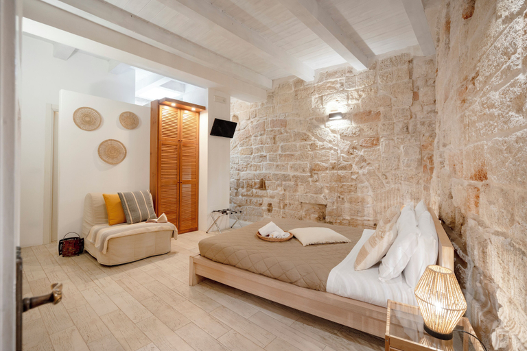 Bedroom 2, Old Tuff Apartments, Bari